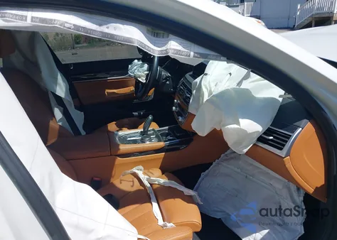 2019 BMW 740I z USA, uszkodzony, nr VIN WBA7E2C59KB217232